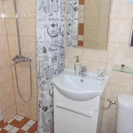 Apartment Ano Ladadika *